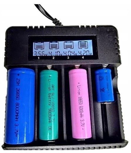 Ładowarka aku ORTEX Germany z wyświetlaczem LCD 4 SLOT 18650 26650 16340