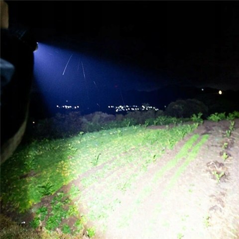 LATARKA SZPERACZ METALOWA BARDZO JASNA MOCNA CREE XHP90 AKUMULATOR USB